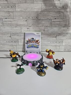 Skylanders Swap Force Wii Starter Pack with Portal and Figures - Multicolor
